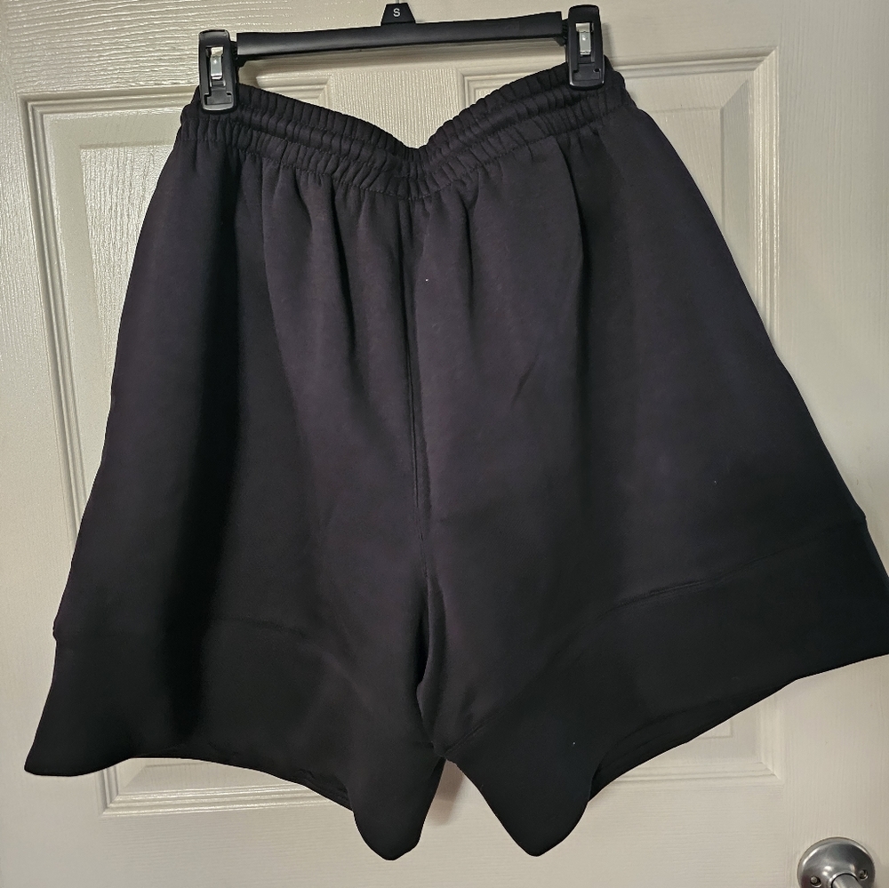 Men's Reebok Shorts - Picture 6 of 6